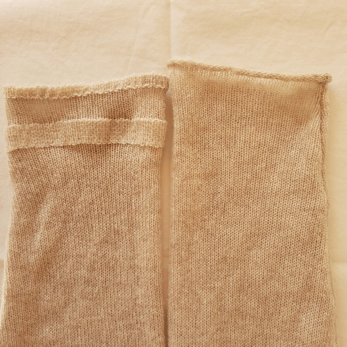 Bordure soignée pour manches de tricot&nbsp;élimées