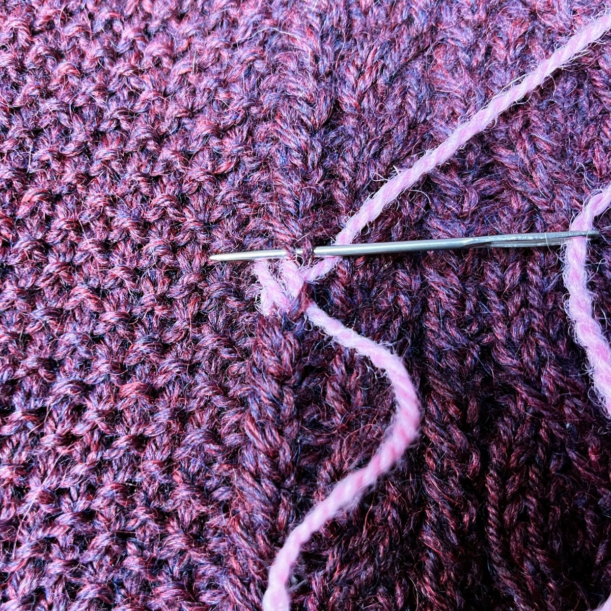 Renforcer un chandail de laine: les motifs&nbsp;complexes